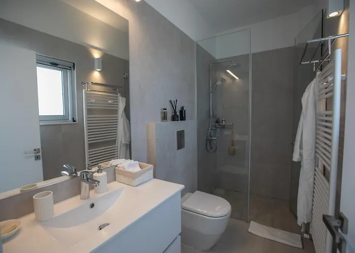 Olivine Pearl 3 * Protaras