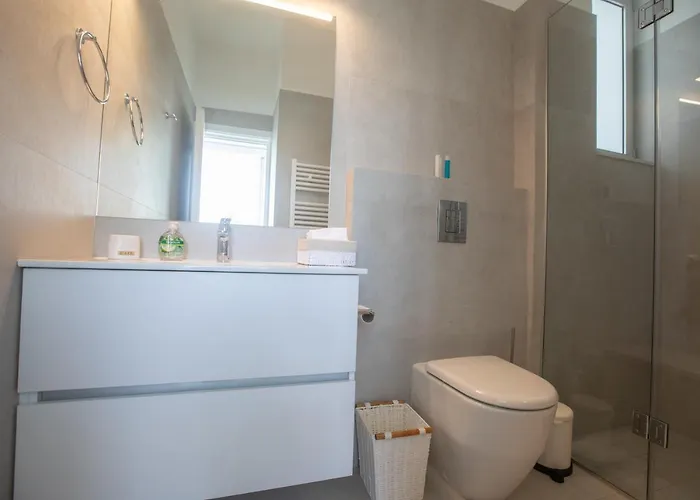 Olivine Pearl 3 * Protaras